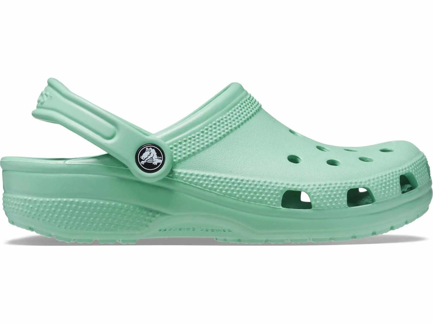 Unisex-Adult Classic Crocs in black, lightweight and comfortable clogs with ventilation ports for breathability.
