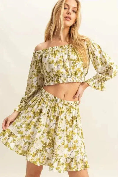 Floral off-shoulder flounce sleeve top and skirt set with chic design.