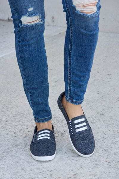 Toe Slip-On Flat Sneakers