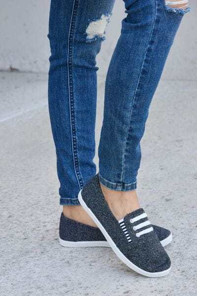 Toe Slip-On Flat Sneakers